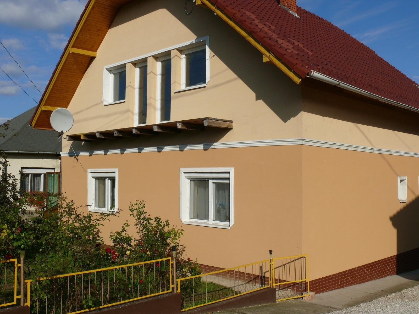 Renoviertes Einfamilienhaus zum günstigen Preis zu verkaufen! Renoviertes Einfamilienhaus zum günstigen Preis zu verkaufen!