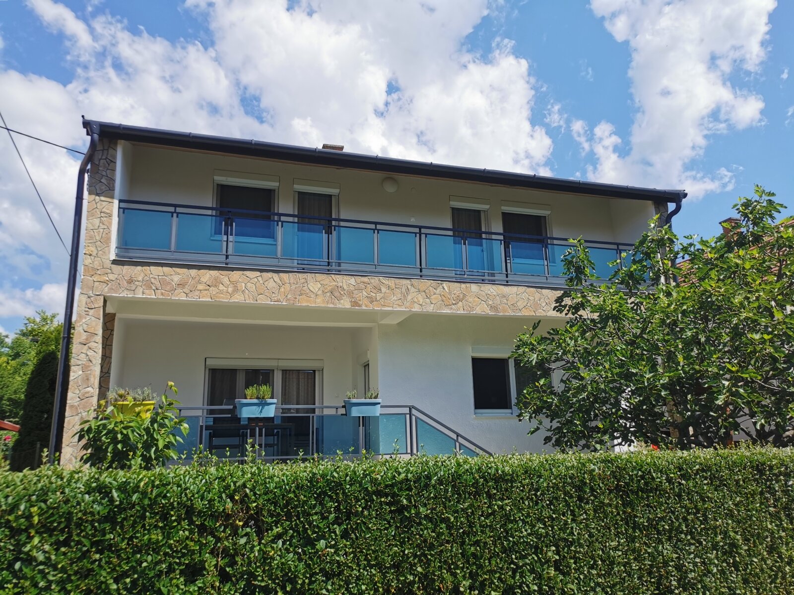 Renoviertes Familienhaus in der Nähe des Plattensees zu verkaufen! Renoviertes Familienhaus in der Nähe des Plattensees zu verkaufen!