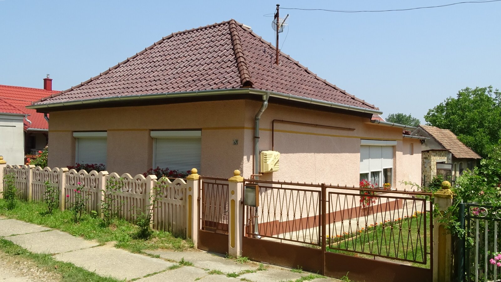 Einfamilienhaus mit Nebengebäuden im Zalatal Einfamilienhaus mit Nebengebäuden im Zalatal