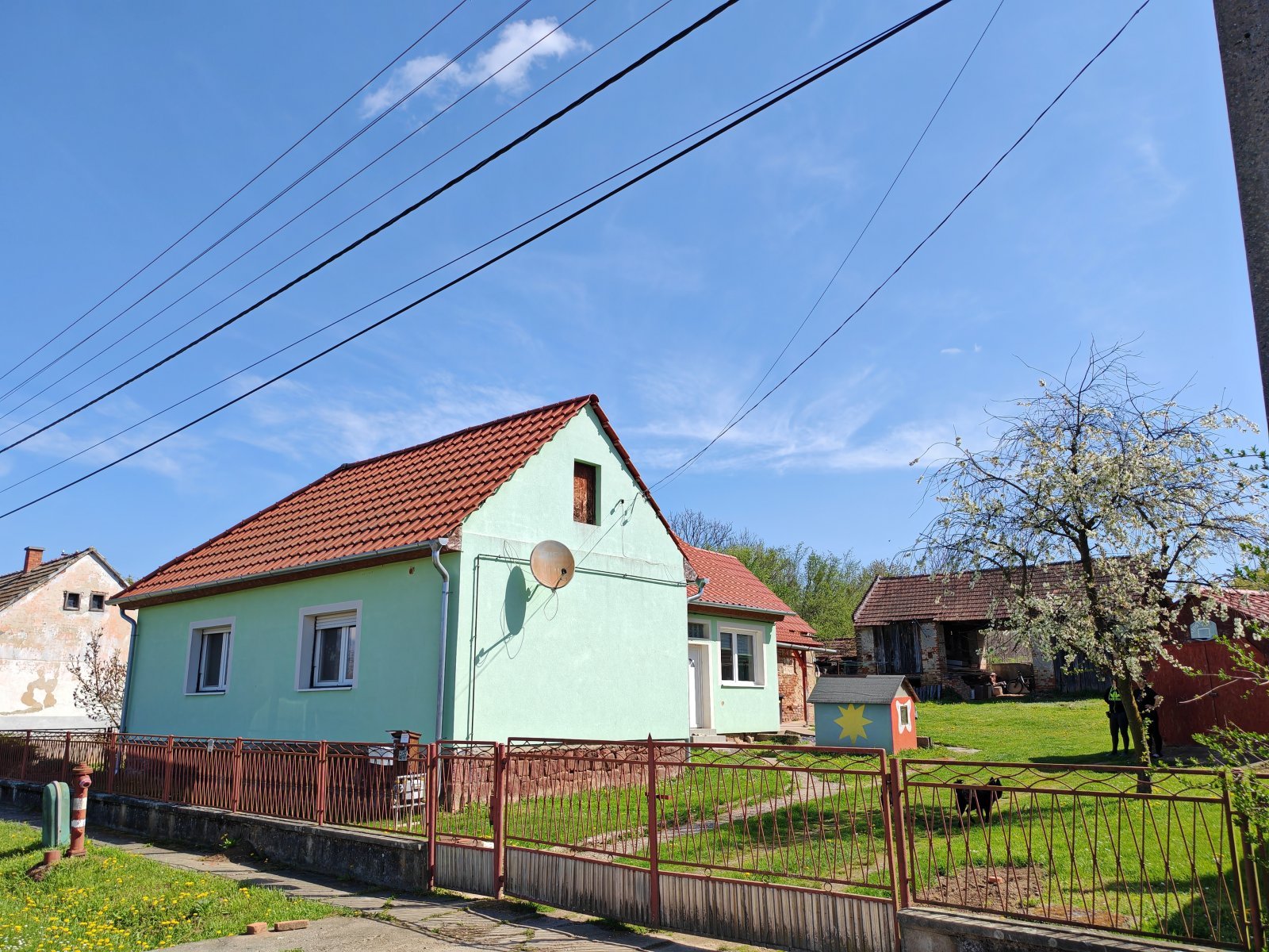 Renoviertes ungarisches Landhaus mit großem Grundstück in Ruhelage (ABA-CM199) Renoviertes ungarisches Landhaus mit großem Grundstück in Ruhelage (ABA-CM199)