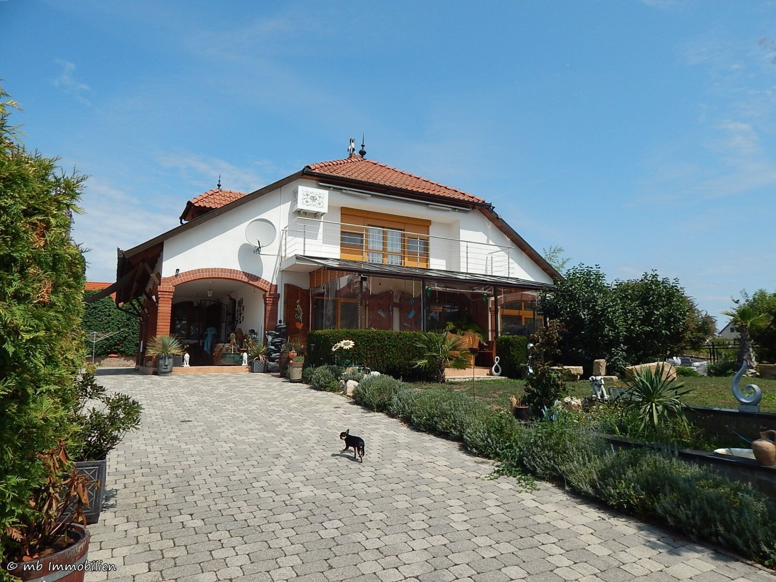 Exklusives Anwesen mit Pool & Gästehaus – Stilvoll wohnen in Mecseknádasd / Südungarn Exklusives Anwesen mit Pool & Gästehaus – Stilvoll wohnen in Mecseknádasd / Südungarn
