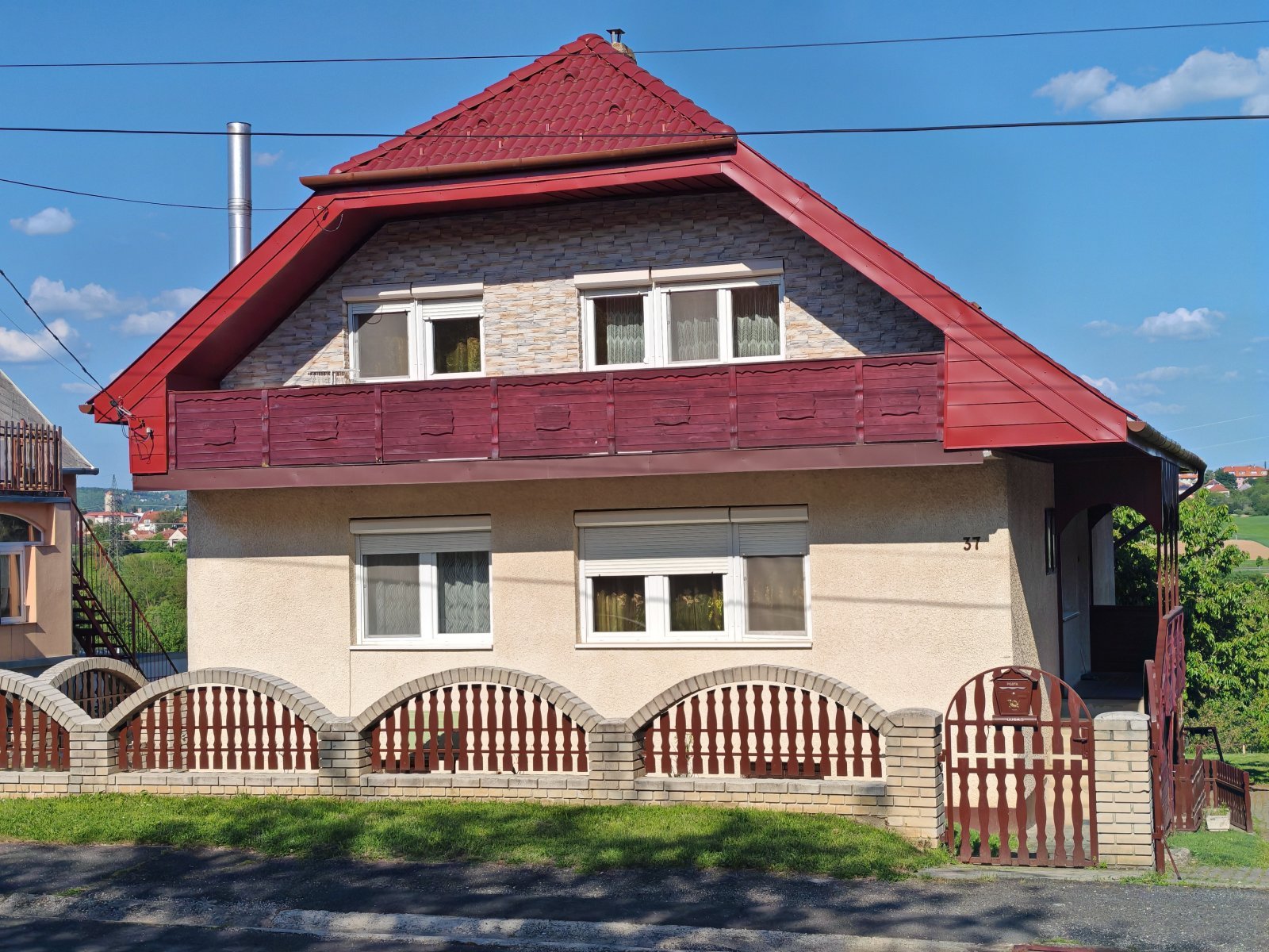 3-stöckiges Familienhaus in bevorzugter, ruhiger Wohnlage Nähe Thermalbad Héviz (ABA-CM203) 3-stöckiges Familienhaus in bevorzugter, ruhiger Wohnlage Nähe Thermalbad Héviz (ABA-CM203)