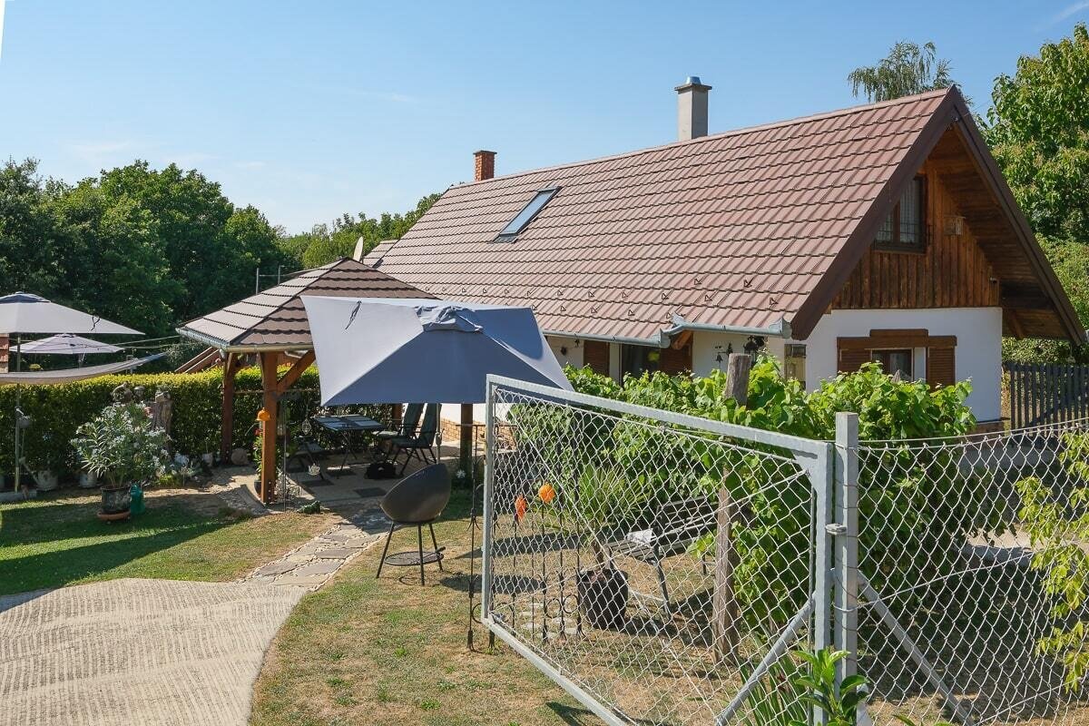 Einfamilienhaus in gutem Zustand in der Nähe vom Thermalbad in Hévíz ist zu verkaufen Einfamilienhaus in gutem Zustand in der Nähe vom Thermalbad in Hévíz ist zu verkaufen