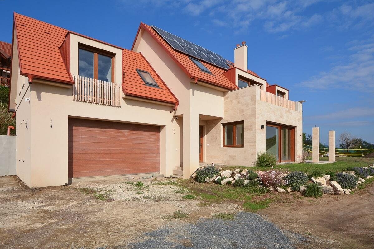 Neu gebautes Qualitätseinfamilienhaus in Badacsonytomaj mit Panoramablick ist zu verkaufen Neu gebautes Qualitätseinfamilienhaus in Badacsonytomaj mit Panoramablick ist zu verkaufen