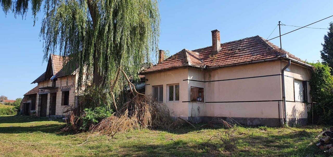 Vom Balaton 14 km entfernt 170 m² halbfertiges Haus Vom Balaton 14 km entfernt 170 m² halbfertiges Haus