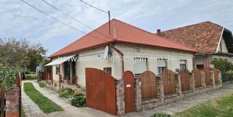 Einfamilienhaus in einer Kleinstadt im Kreis Somogy zu verkaufen Einfamilienhaus in einer Kleinstadt im Kreis Somogy zu verkaufen