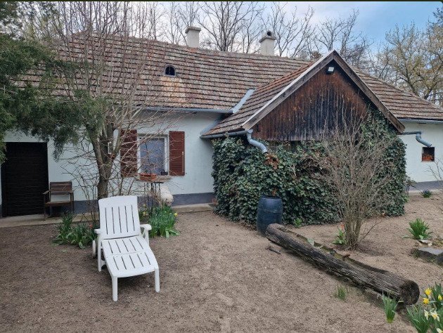 (ACA) Jagdhaus im Staatswald in Südungarn (ACA) Jagdhaus im Staatswald in Südungarn