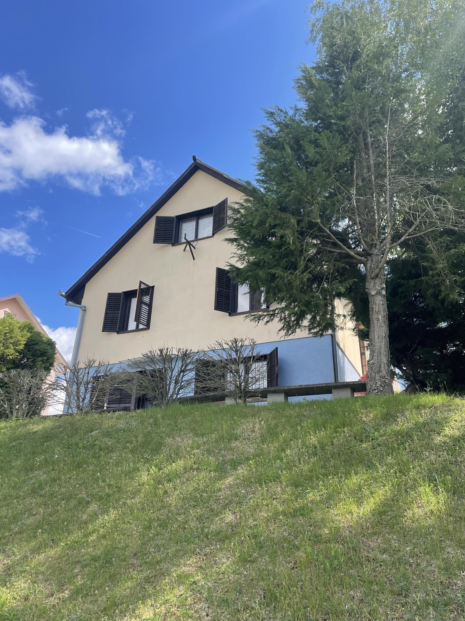 (ABA) Fantastisches Panorama-Anwesen Nähe Thermalbad (ABA) Fantastisches Panorama-Anwesen Nähe Thermalbad