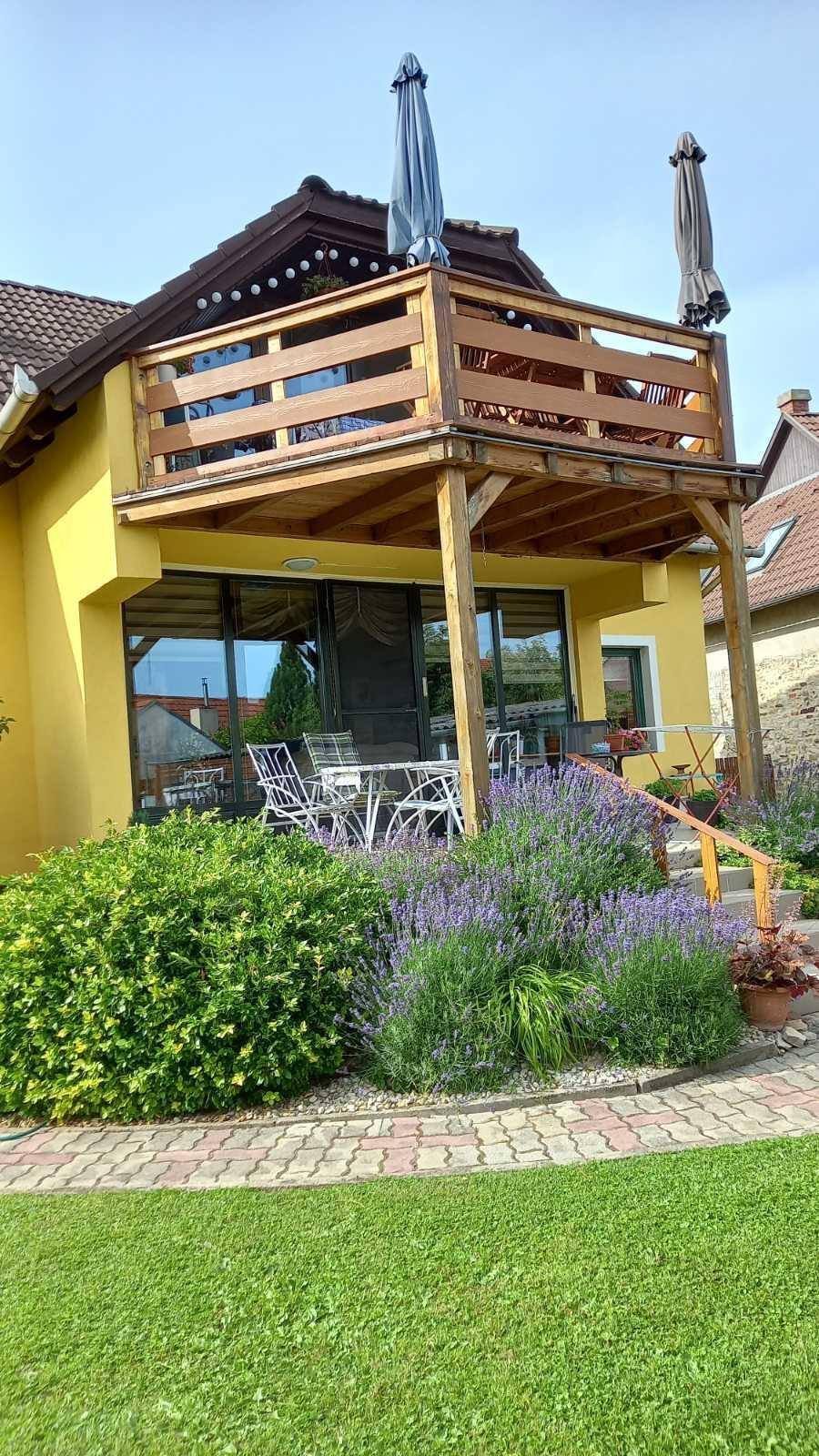 (AAA) Tolles Familienhaus mit Blick auf die Burg (AAA) Tolles Familienhaus mit Blick auf die Burg