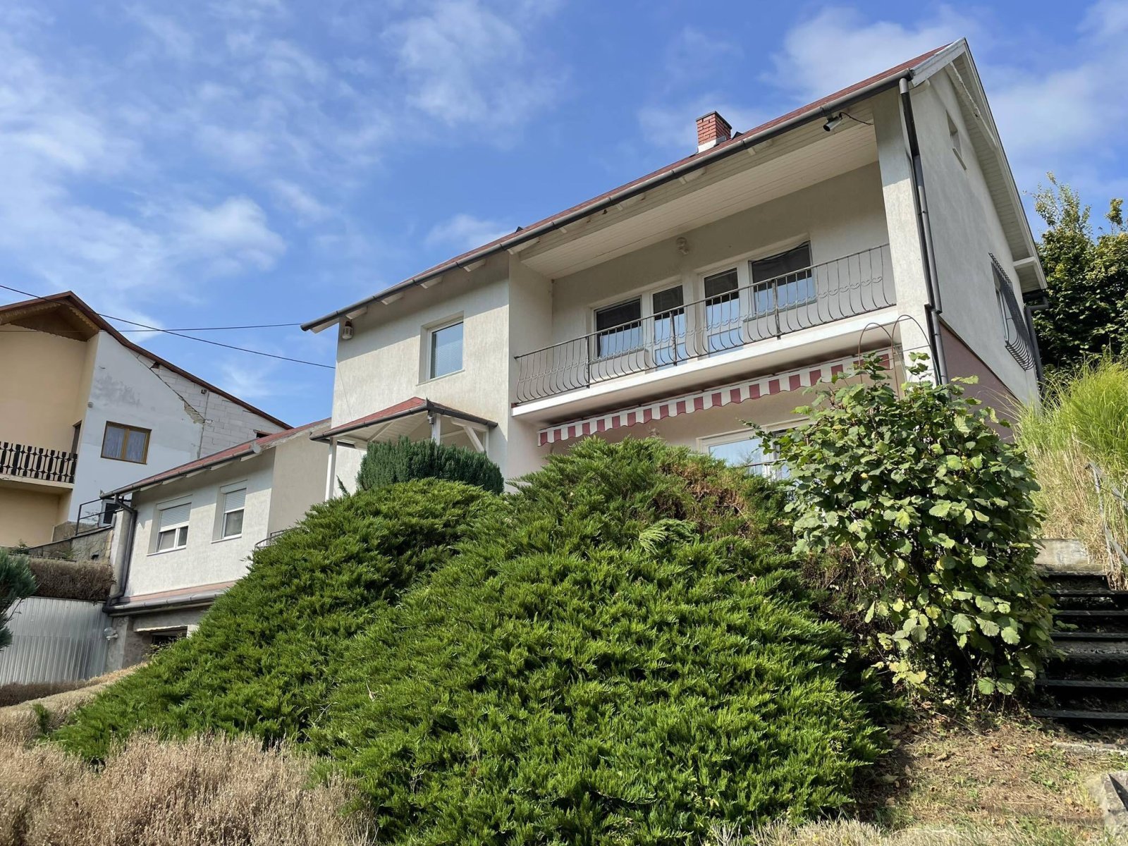 (AAA) Familienhaus mit Einliegerwohnung in ruhiger Lage des bekannten Thermalbades (AAA) Familienhaus mit Einliegerwohnung in ruhiger Lage des bekannten Thermalbades