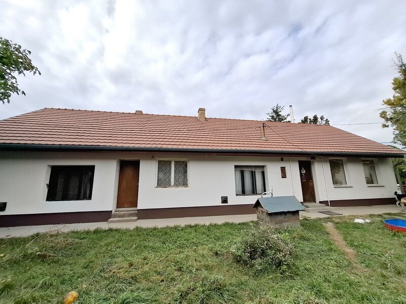 WOHNHAUS MIT ZWEI APARTEMENTE MIT KOMFORT UND MIT NEBENGEBAUDE IN BALATONSZABADI ZU VERKAUFEN WOHNHAUS MIT ZWEI APARTEMENTE MIT KOMFORT UND MIT NEBENGEBAUDE IN BALATONSZABADI ZU VERKAUFEN