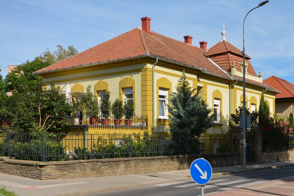Eine in den 1920er Jahren erbaute bürgerliche Villa in Keszthely Eine in den 1920er Jahren erbaute bürgerliche Villa in Keszthely