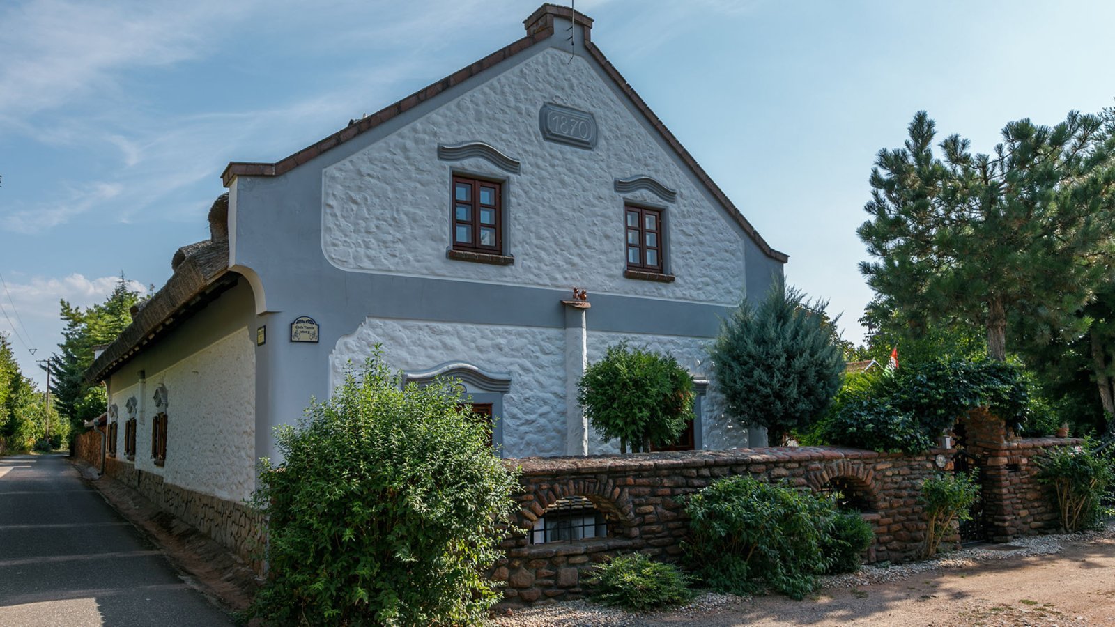 Rarität im Balaton-Hochland: Luxuriöses Bauernhaus, liebevoll renoviert Rarität im Balaton-Hochland: Luxuriöses Bauernhaus, liebevoll renoviert