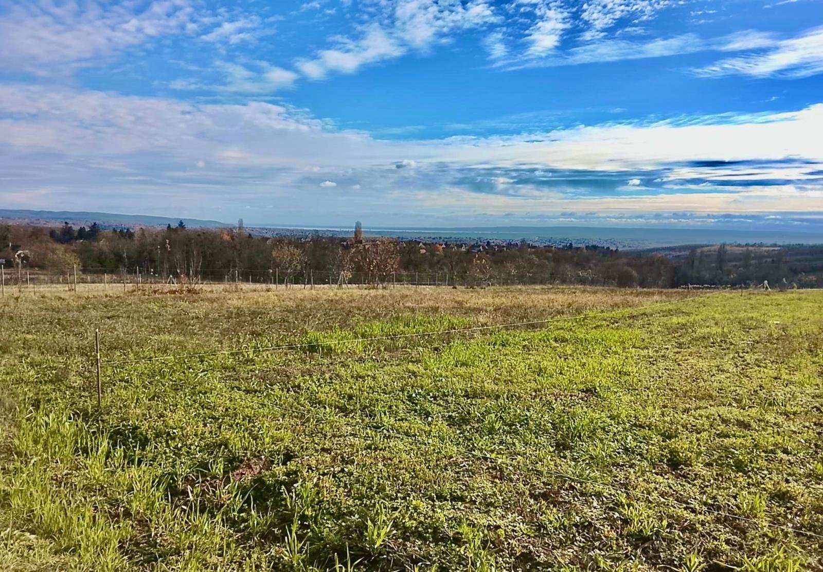 (A-A) Baugrundstück mit Panoramablick auf den Plattensee (A-A) Baugrundstück mit Panoramablick auf den Plattensee
