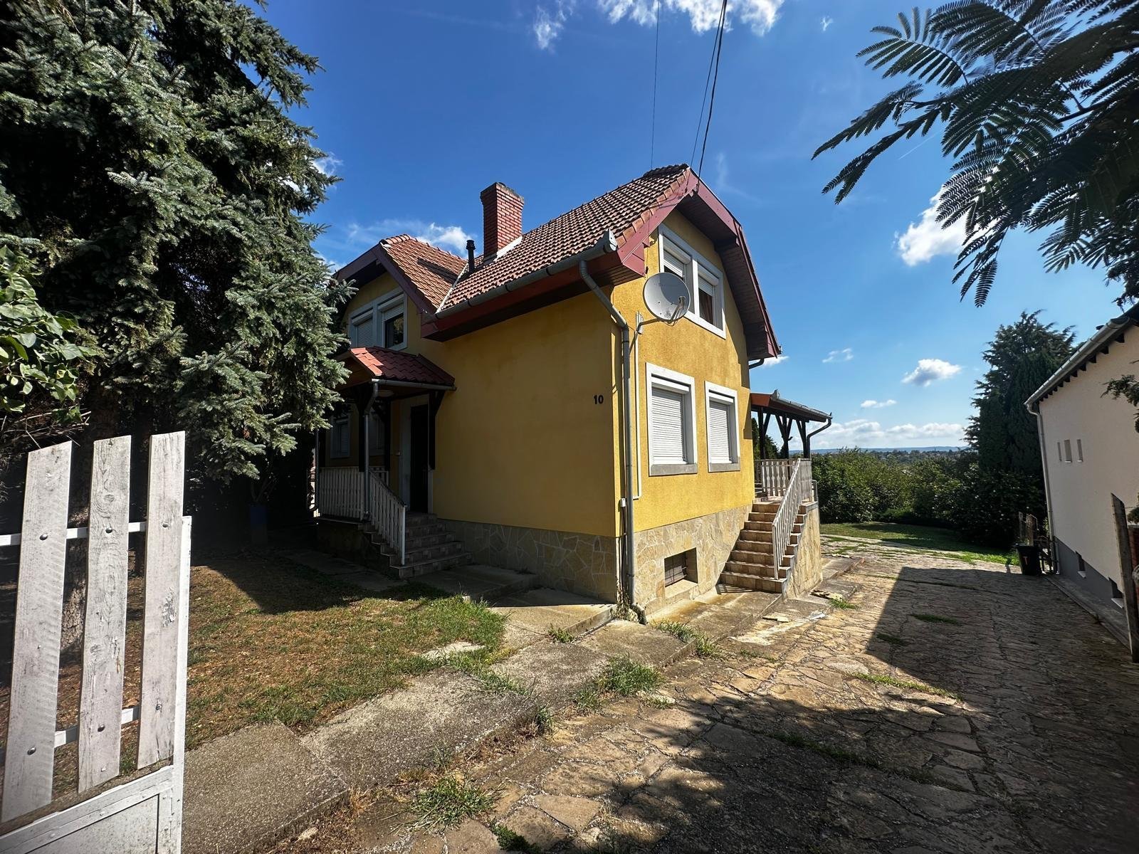 (ABA) Einfamilienhaus mit Panoramablick auf Héviz (ABA) Einfamilienhaus mit Panoramablick auf Héviz