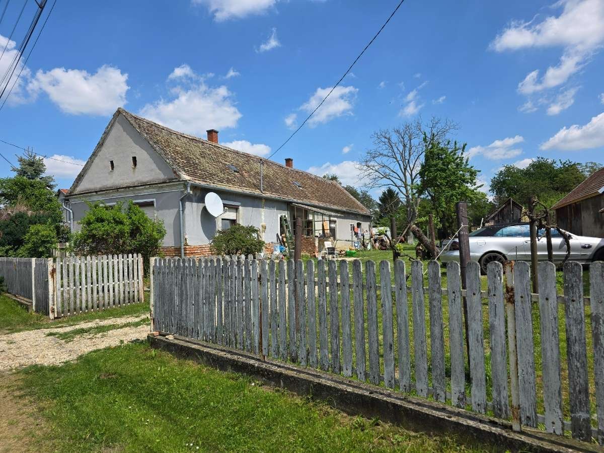 (CAA) Teilsaniertes Einfamilienhaus Nähe Österreich (CAA) Teilsaniertes Einfamilienhaus Nähe Österreich