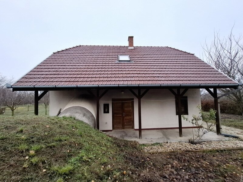 FERIENHAUS 6 KM VON BALATON, IN SIÓFOK KILITI ZU VERKAUFEN FERIENHAUS 6 KM VON BALATON, IN SIÓFOK KILITI ZU VERKAUFEN