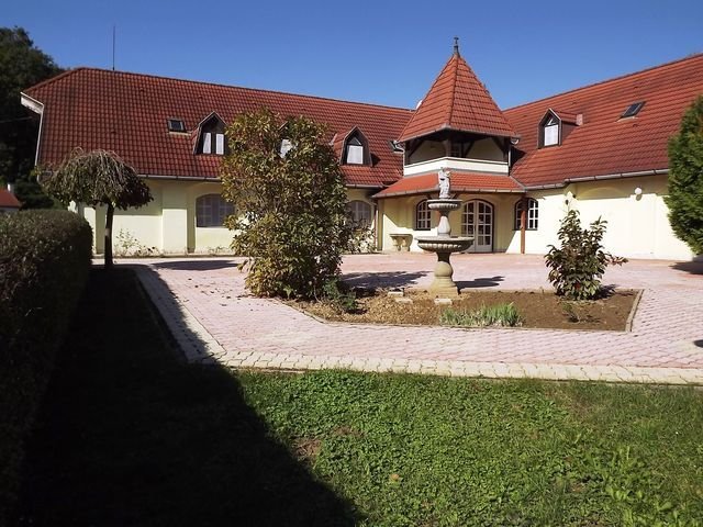 (ACA) 2 Hotels mit Konferenzsaal, Reithalle, Thermalbrunnen und vielen weiteren Extras (ACA) 2 Hotels mit Konferenzsaal, Reithalle, Thermalbrunnen und vielen weiteren Extras