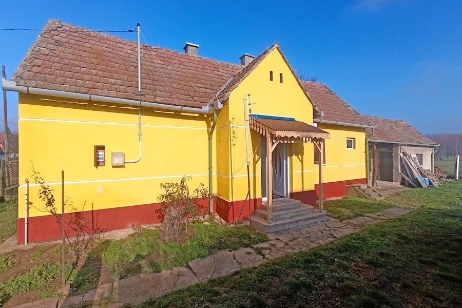 (ABA) Renoviertes Bauernhaus in ruhiger Wohnlage (ABA) Renoviertes Bauernhaus in ruhiger Wohnlage