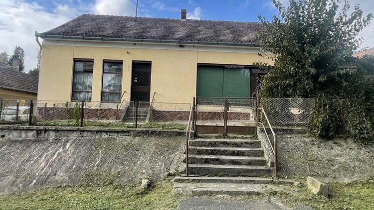 Kleiner Laden und Getränkemarkt in Zalaszentgrót (Zalakoppány), Kanizsa utca zu verkaufen Kleiner Laden und Getränkemarkt in Zalaszentgrót (Zalakoppány), Kanizsa utca zu verkaufen