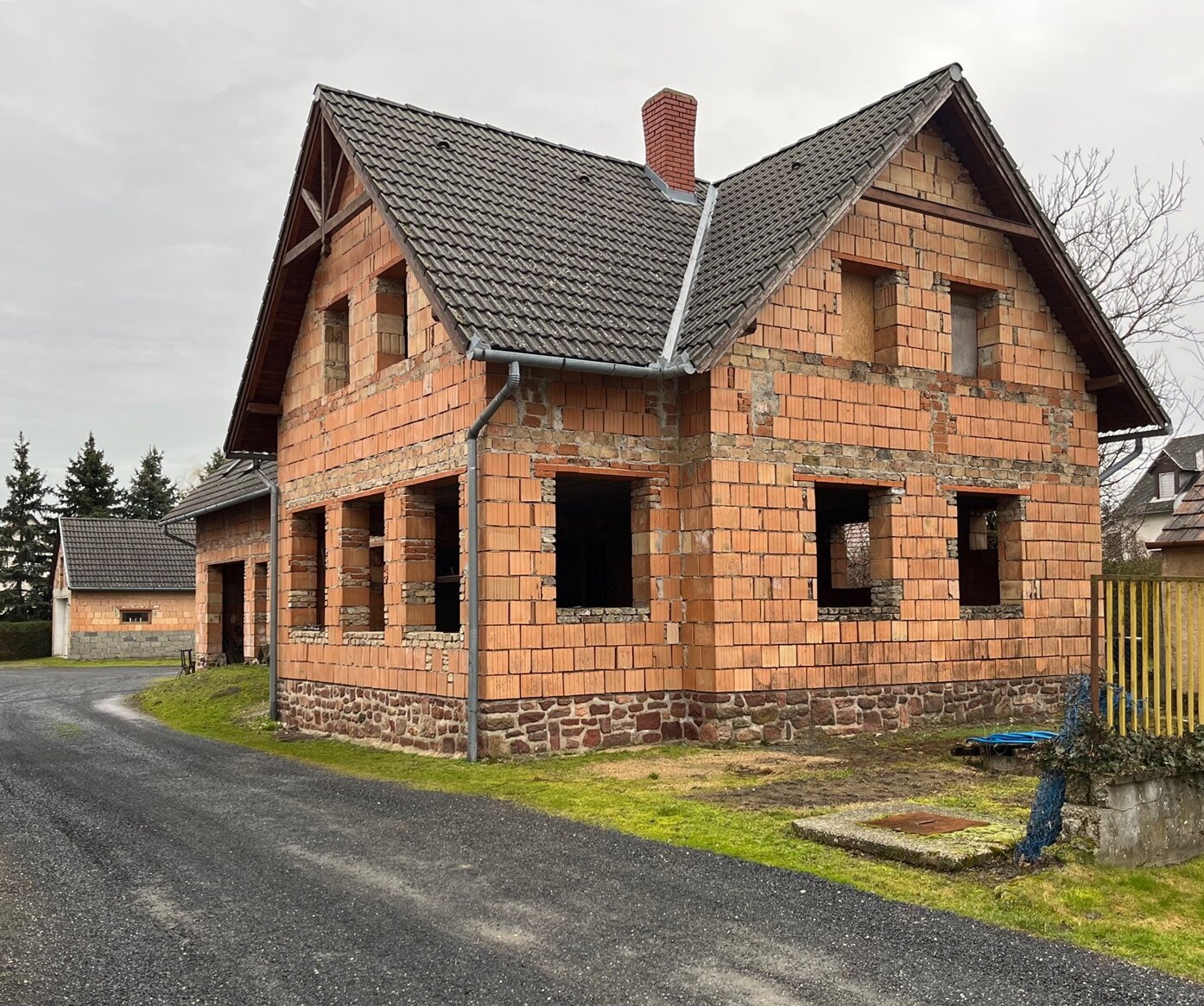 Halbfertiges Einfamilienhaus Halbfertiges Einfamilienhaus