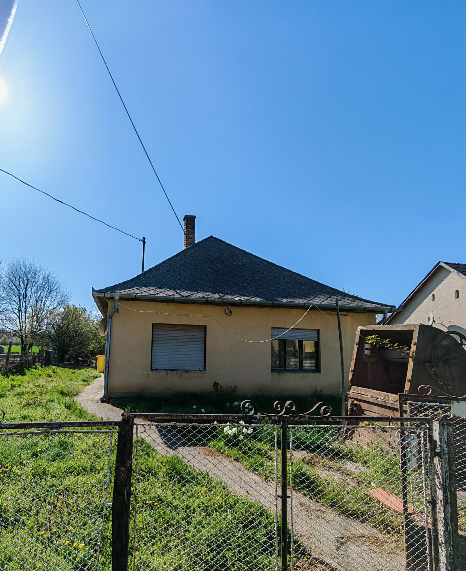 (BBA) Renovierungsbedürftiges Haus in ruhiger, harmonischer Umgebung (BBA) Renovierungsbedürftiges Haus in ruhiger, harmonischer Umgebung