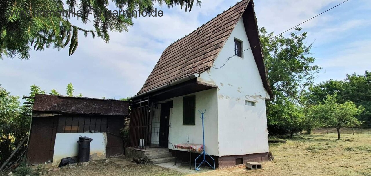 Bewohnbares Keller-/Pressenhaus südlich des Plattensees zu verkaufen Bewohnbares Keller-/Pressenhaus südlich des Plattensees zu verkaufen