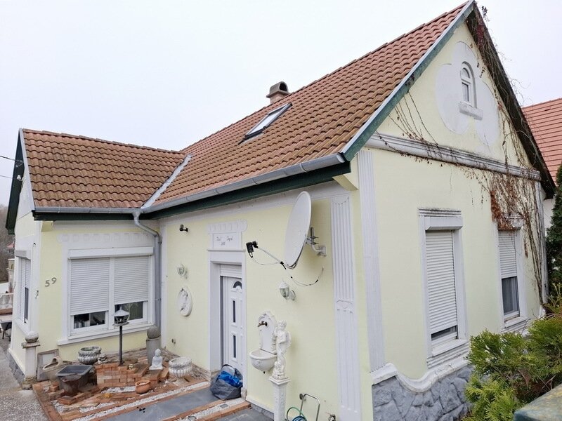 VOLLKOMFORTHAUS KOMPLETT MÖVLIERT, MIT POOL, PARK UND NEBENGEBAUDEN VOLLKOMFORTHAUS KOMPLETT MÖVLIERT, MIT POOL, PARK UND NEBENGEBAUDEN