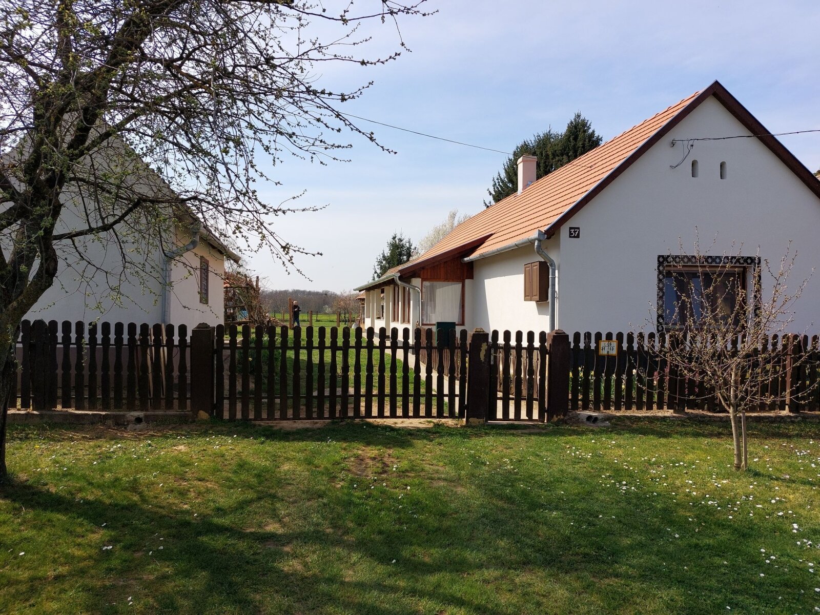 Saniertes Bauernhaus mit Nebengebäuden in bevorzugter Wohnlage am Balaton Saniertes Bauernhaus mit Nebengebäuden in bevorzugter Wohnlage am Balaton