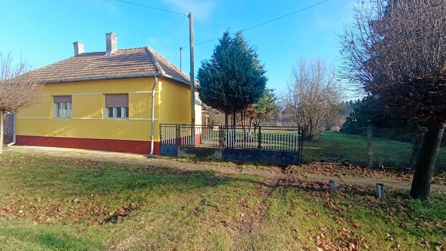 (ABA) Ein gutes Wohnhaus in einer ruhigen und netten Gegend (ABA) Ein gutes Wohnhaus in einer ruhigen und netten Gegend