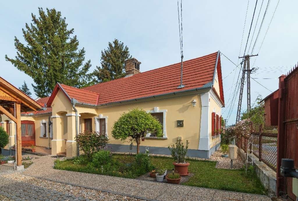 (AAA) Liebevoll renoviertes Bauernhaus in ruhiger Lage mit getrennten Apartment (AAA) (AAA) Liebevoll renoviertes Bauernhaus in ruhiger Lage mit getrennten Apartment (AAA)