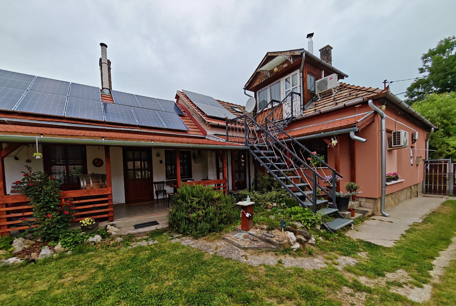 (ABA) Apartmenthaus / Einfamilienhaus mit Einliegerwohnung(en) (ABA) Apartmenthaus / Einfamilienhaus mit Einliegerwohnung(en)