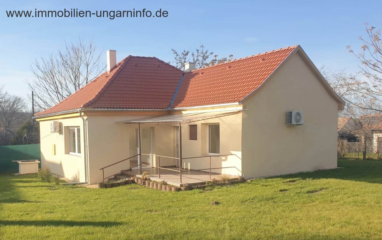 Komplett renoviertes Familienhaus am Plattensee bei Siófok Komplett renoviertes Familienhaus am Plattensee bei Siófok