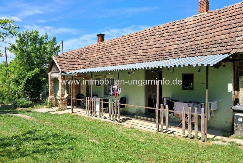 Einfamilienhaus mit großem Grundstück in einem kleinen Dorf im Komitat Zala zu verkaufen Einfamilienhaus mit großem Grundstück in einem kleinen Dorf im Komitat Zala zu verkaufen