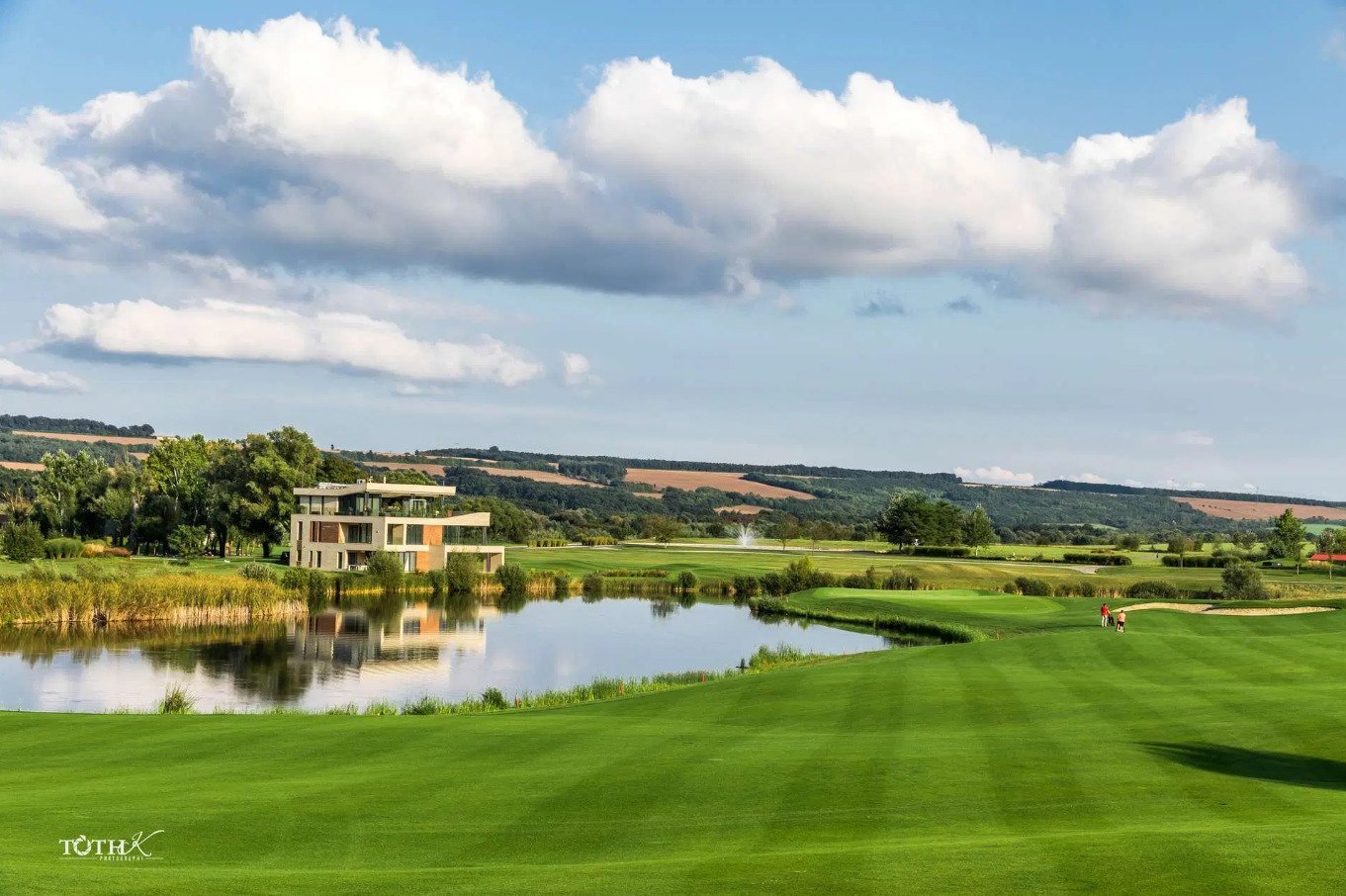 (AAA) Luxeriöses Apartment im besten Golf Resort Ungarns zur Eigennutzung oder Vermietung (AAA) Luxeriöses Apartment im besten Golf Resort Ungarns zur Eigennutzung oder Vermietung