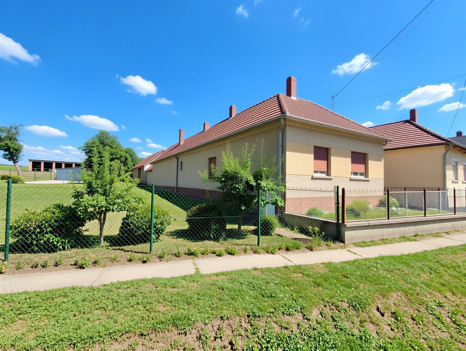 (BBA) Traditonelles Bauernhaus zum günstigen Preis (BBA) Traditonelles Bauernhaus zum günstigen Preis