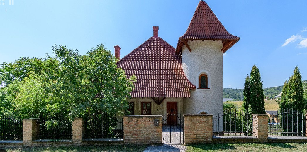 (AAA) Beeindruckenes Landhaus am Nordufer als auch repräsentater Firmensitz (AAA) Beeindruckenes Landhaus am Nordufer als auch repräsentater Firmensitz