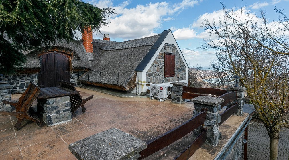 (AAA) Premium-Wohnhaus mit unvergleichlichem Panoramablick auf den Balaton (AAA) Premium-Wohnhaus mit unvergleichlichem Panoramablick auf den Balaton