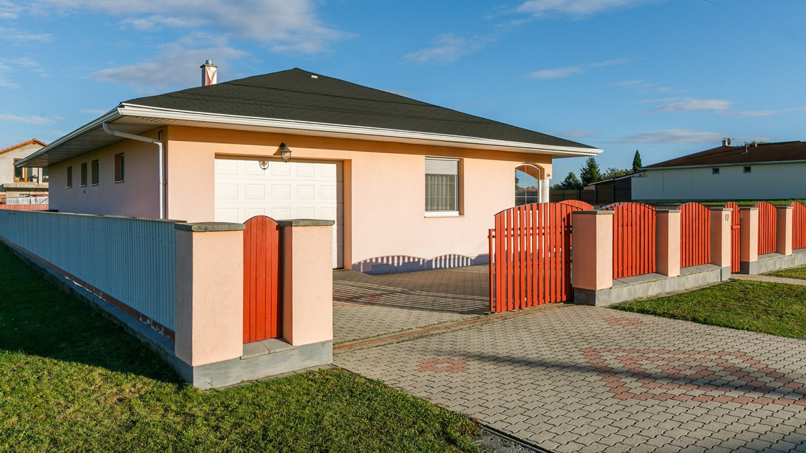 (AAA) Schöner Bungalow in gutem Zustand mit Panoramablick (AAA) Schöner Bungalow in gutem Zustand mit Panoramablick