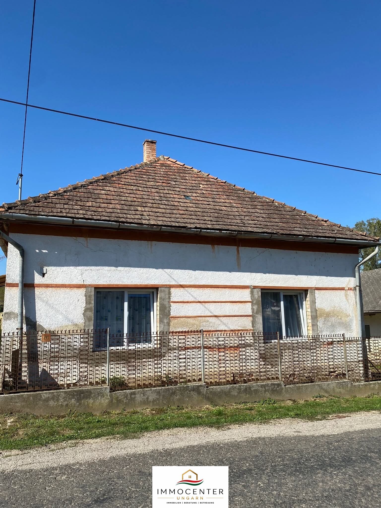 (BBA) Teilrenoviertes Einfamilienhaus in einer ruhigen Lage (BBA) Teilrenoviertes Einfamilienhaus in einer ruhigen Lage