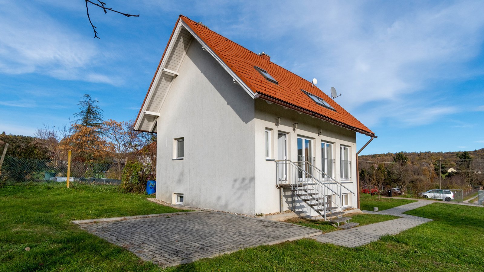 (AAA) Solides, helles Apartmenthaus in sehr guter Lage (AAA) Solides, helles Apartmenthaus in sehr guter Lage