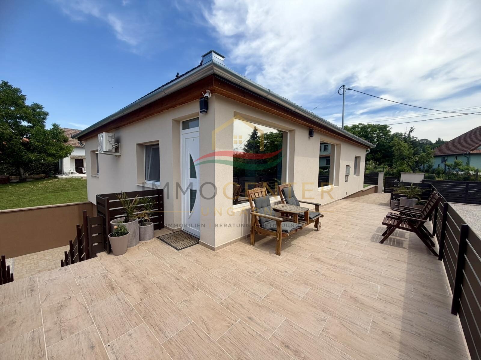 (AAA) Renoviertes Einfamilienhaus in ruhiger Lage & Nähe Thermalbad (AAA) Renoviertes Einfamilienhaus in ruhiger Lage & Nähe Thermalbad