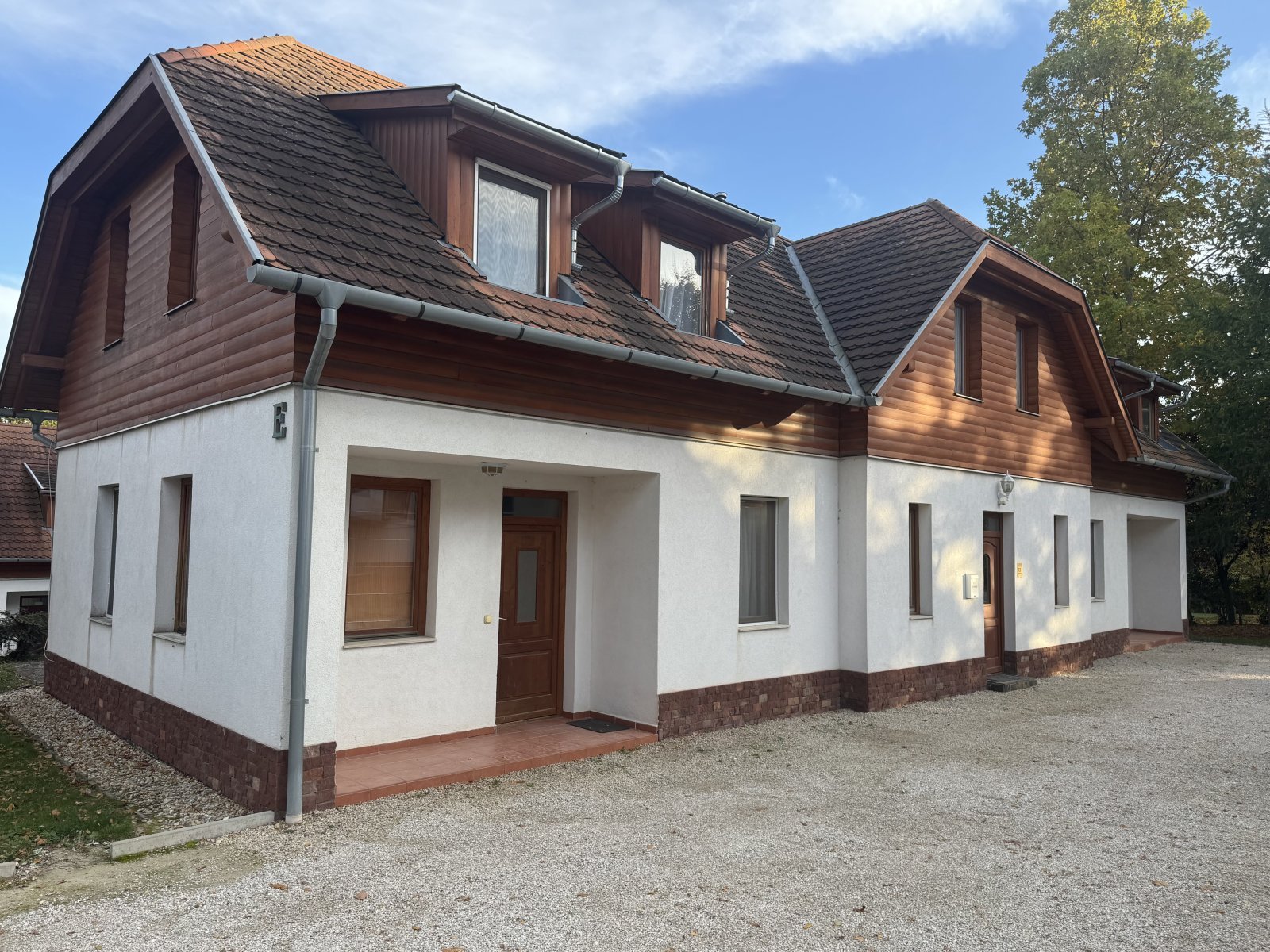 (AAA) Etagenwohnung im Villenpark des Schlosshotels (AAA) Etagenwohnung im Villenpark des Schlosshotels
