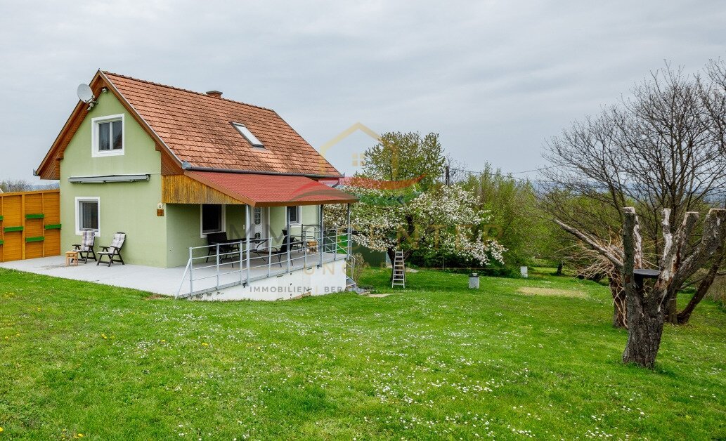 (AAA) Einfamilienhaus oberhalb von Héviz in ruhiger Weinberg-Lage (AAA) Einfamilienhaus oberhalb von Héviz in ruhiger Weinberg-Lage