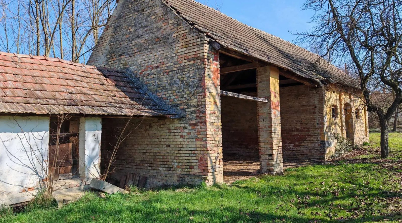 (A-A) Großes Grundstück für Neubau, Tierhaltung in ruhiger Lage (A-A) Großes Grundstück für Neubau, Tierhaltung in ruhiger Lage