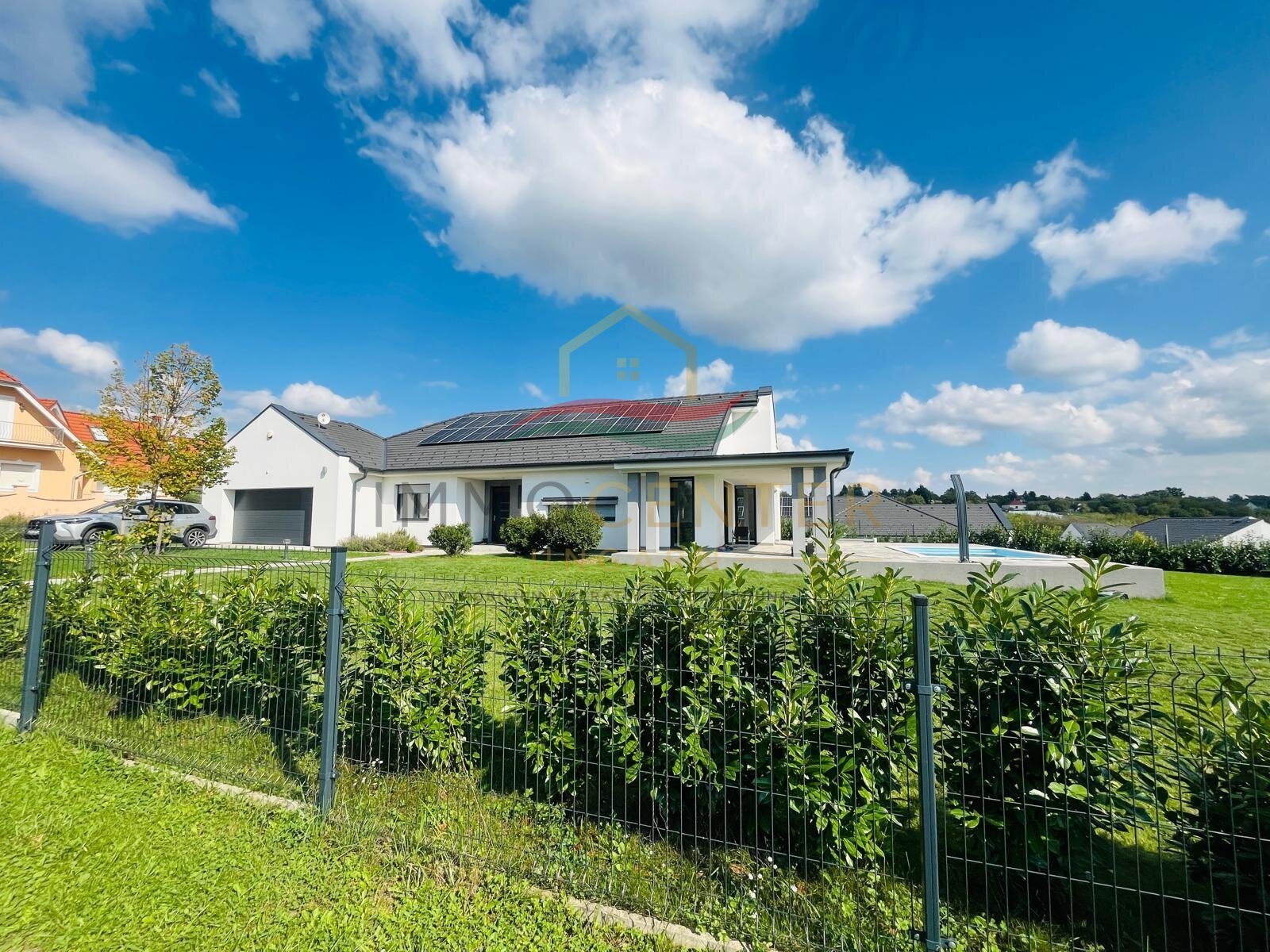 (AAA) Modernes, energieeffizientes Einfamilienhaus mit Pool und hochwertiger Ausstattung (AAA) Modernes, energieeffizientes Einfamilienhaus mit Pool und hochwertiger Ausstattung