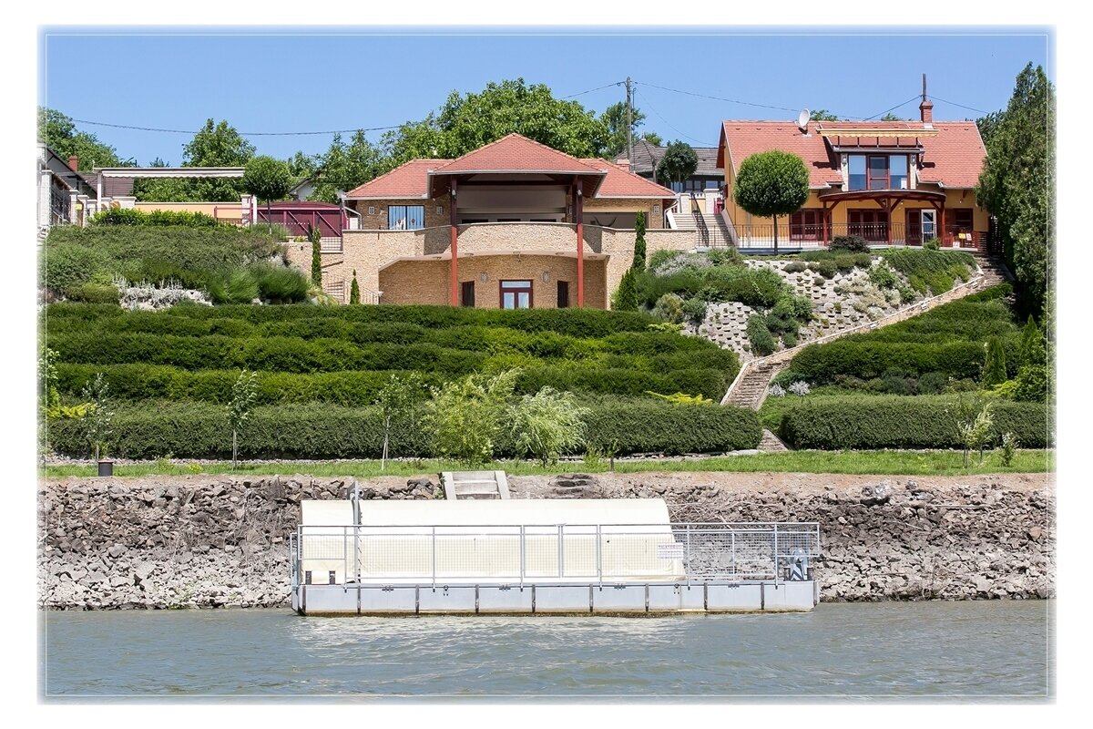 Exklusives Anwesen mit eigenem Donauufer – ein einzigartiges Refugium in Südungarn Exklusives Anwesen mit eigenem Donauufer – ein einzigartiges Refugium in Südungarn