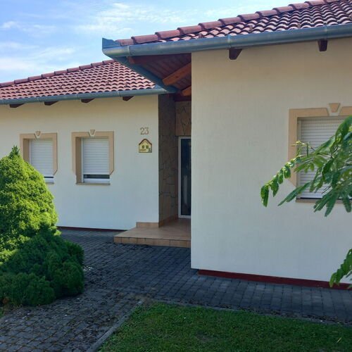(AAA) Neuwertiger Bungalow & 2 Apartments im Thermalbad Nähe Balaton (AAA) Neuwertiger Bungalow & 2 Apartments im Thermalbad Nähe Balaton