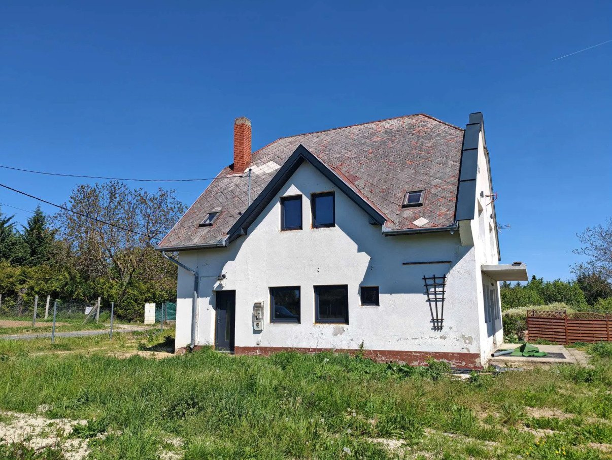(ABA) Doppel-Grundstück mit Balatonblick & großem Wohnhaus (ABA) Doppel-Grundstück mit Balatonblick & großem Wohnhaus