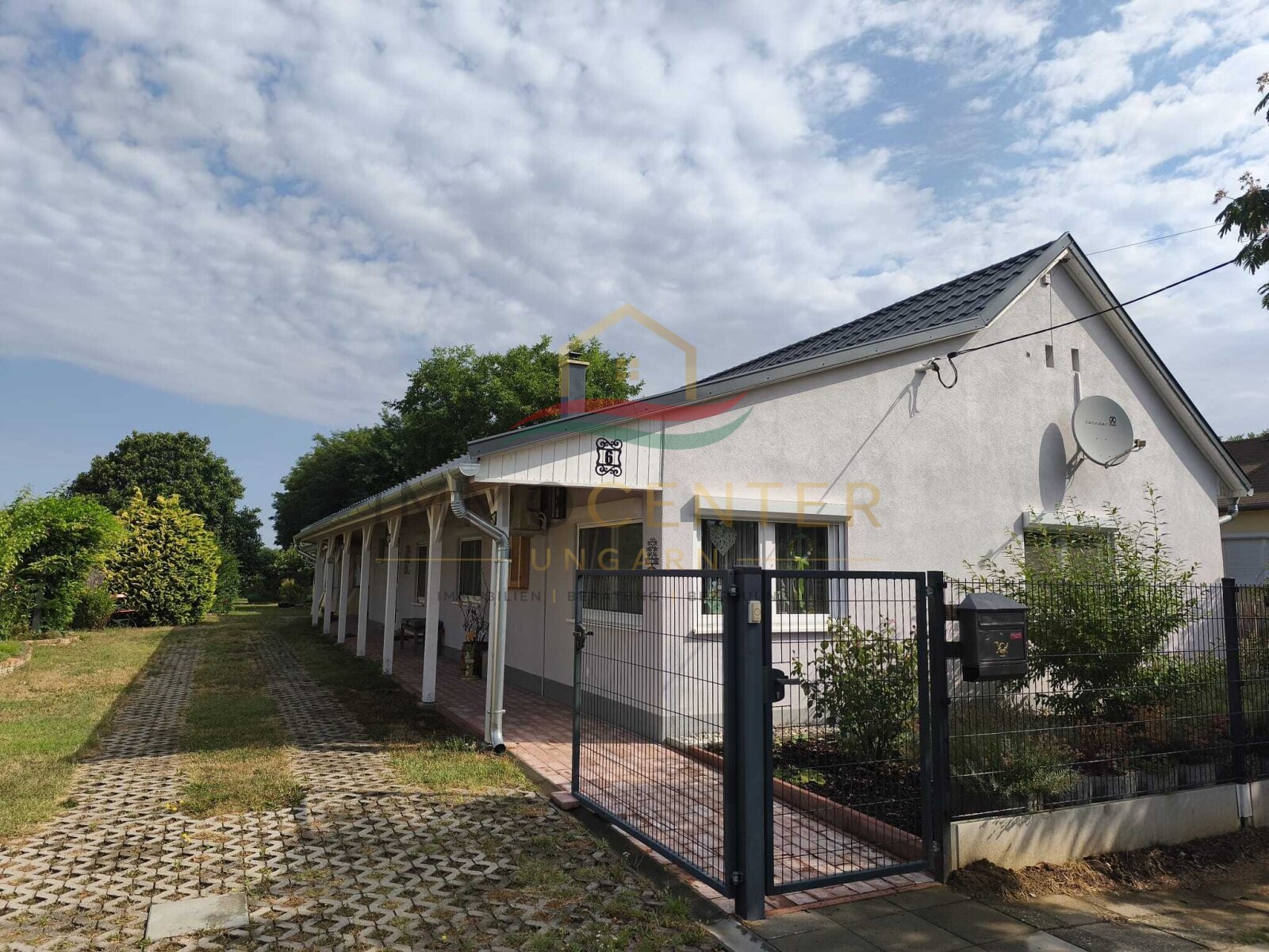 Komplett renoviertes Landhaus in ruhiger Lage Komplett renoviertes Landhaus in ruhiger Lage